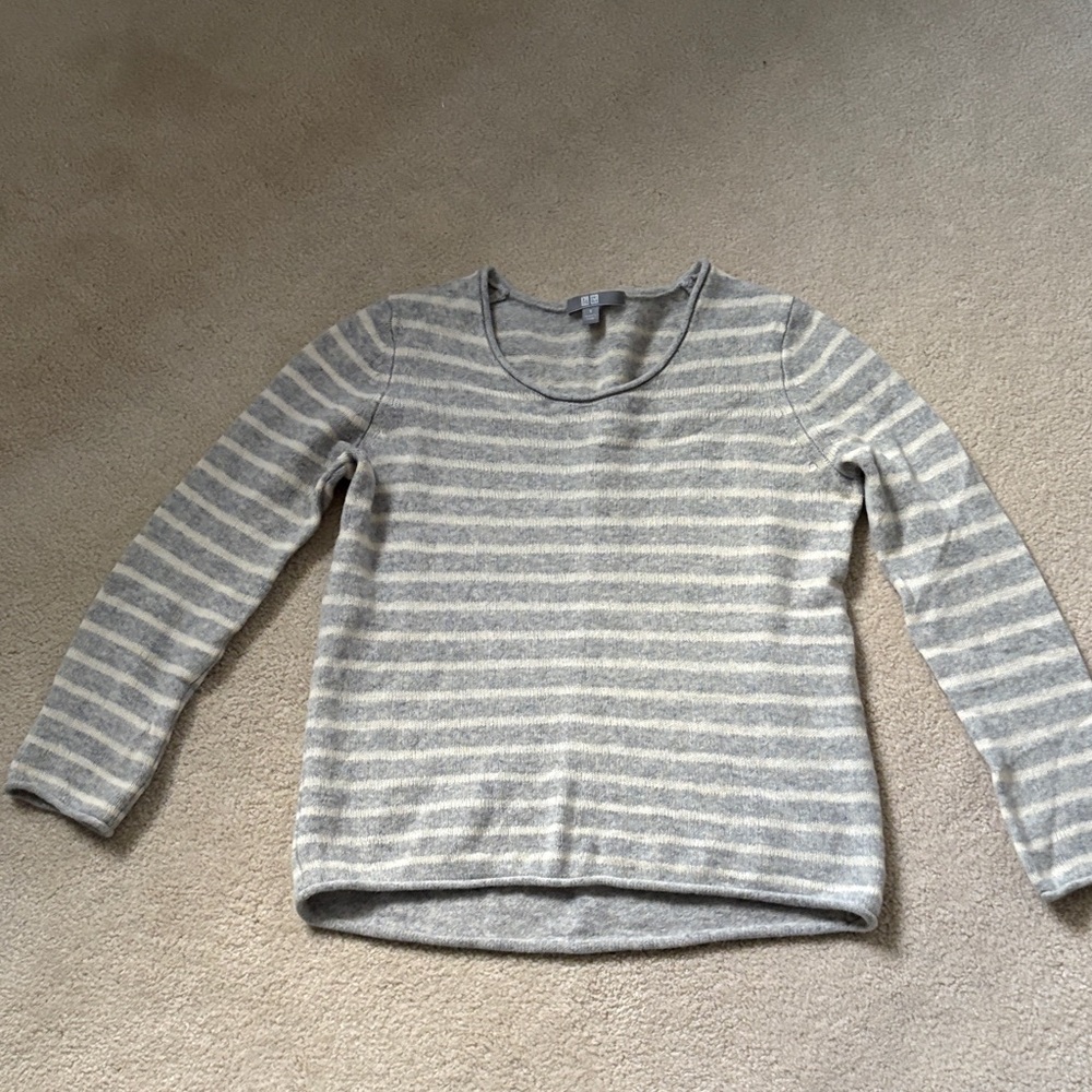 Uniqlo Gray and Cream Striped Cashmere Sweater